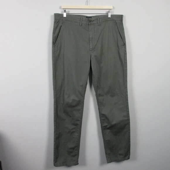 Levi Men's Pants 38 x 34 Green Chino Cotton Blend Casual Skater 574 - Picture 1 of 15